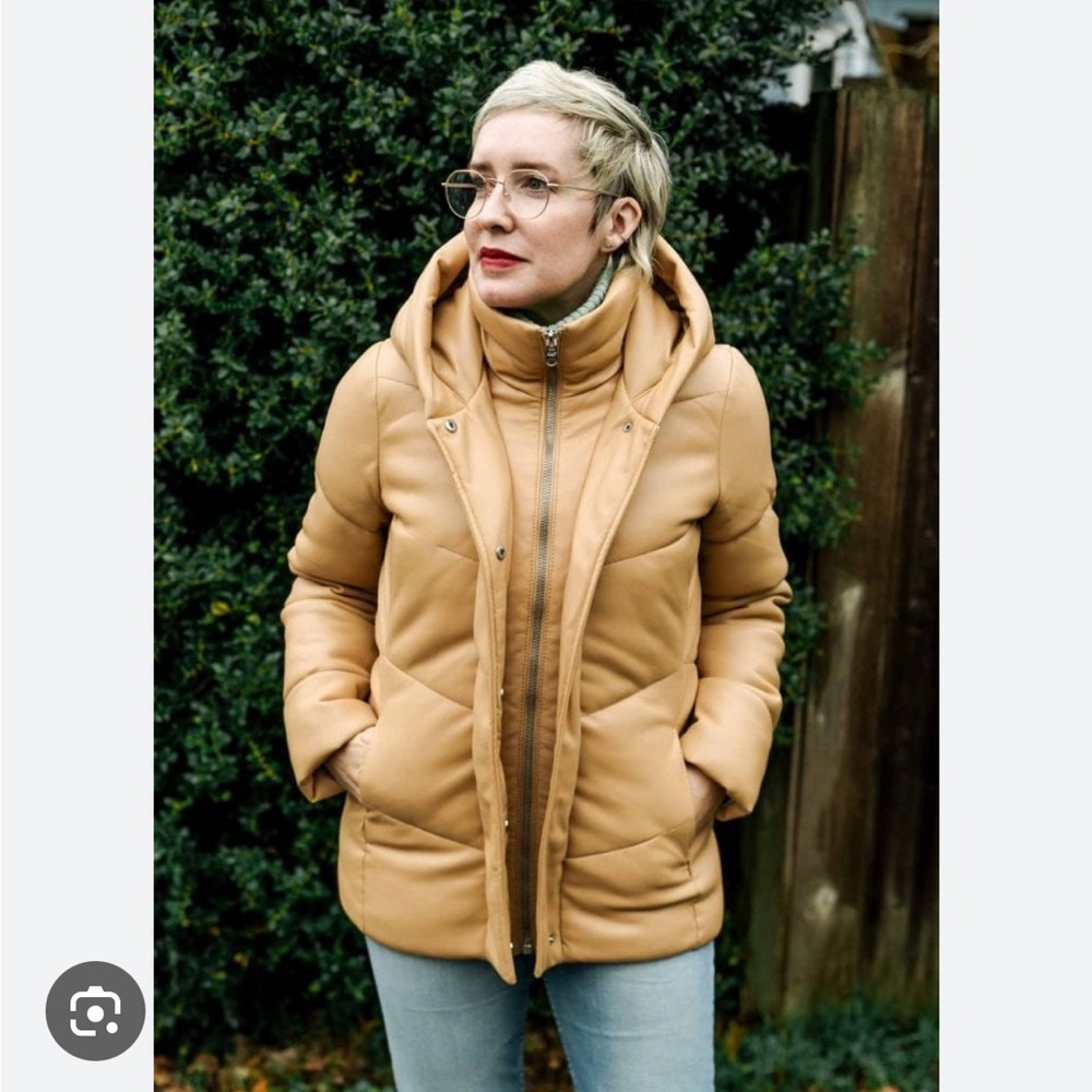 Women’s Abercrombie Ultra Vegan Puffer size XXS